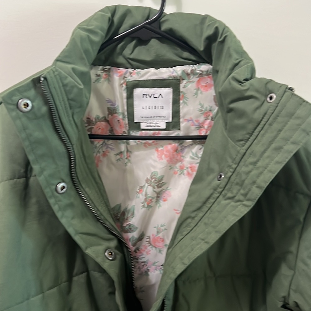 RVCA eezah cropped puffer jacket - Picture 2 of 8